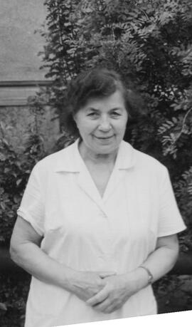 Porträt Frau im weißen Kittel