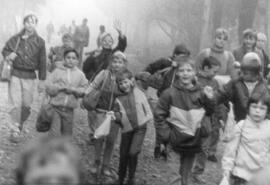 Kindergruppe beim Wandern