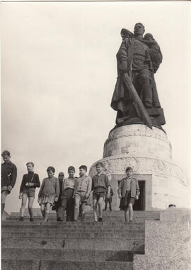 Besuch sowjetisches Ehrenmal Treptower Park