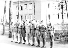 Gruppe Jungen mit Halstüchern